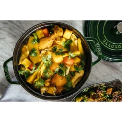 Staub Gietijzeren Braadpan 24 Cm / 3,8 L, Rond, Basilicum -Keuken Kortingswinkel 000019329