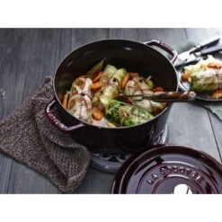 Staub Gietijzeren Braadpan 24 Cm / 3,8 L, Rond, Grenadine Rood -Keuken Kortingswinkel 424424330